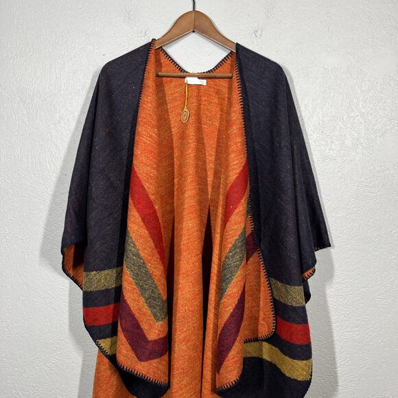 NEW! Shiraleah Chicago Shawl Poncho Sweater Wrap Knit OSFA - Picture 3 of 6